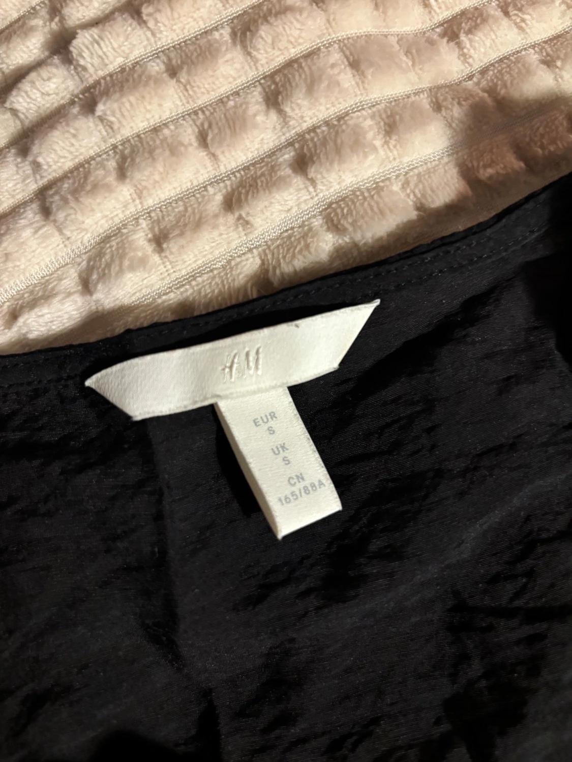 Svart långärmad blus från H&M - 2