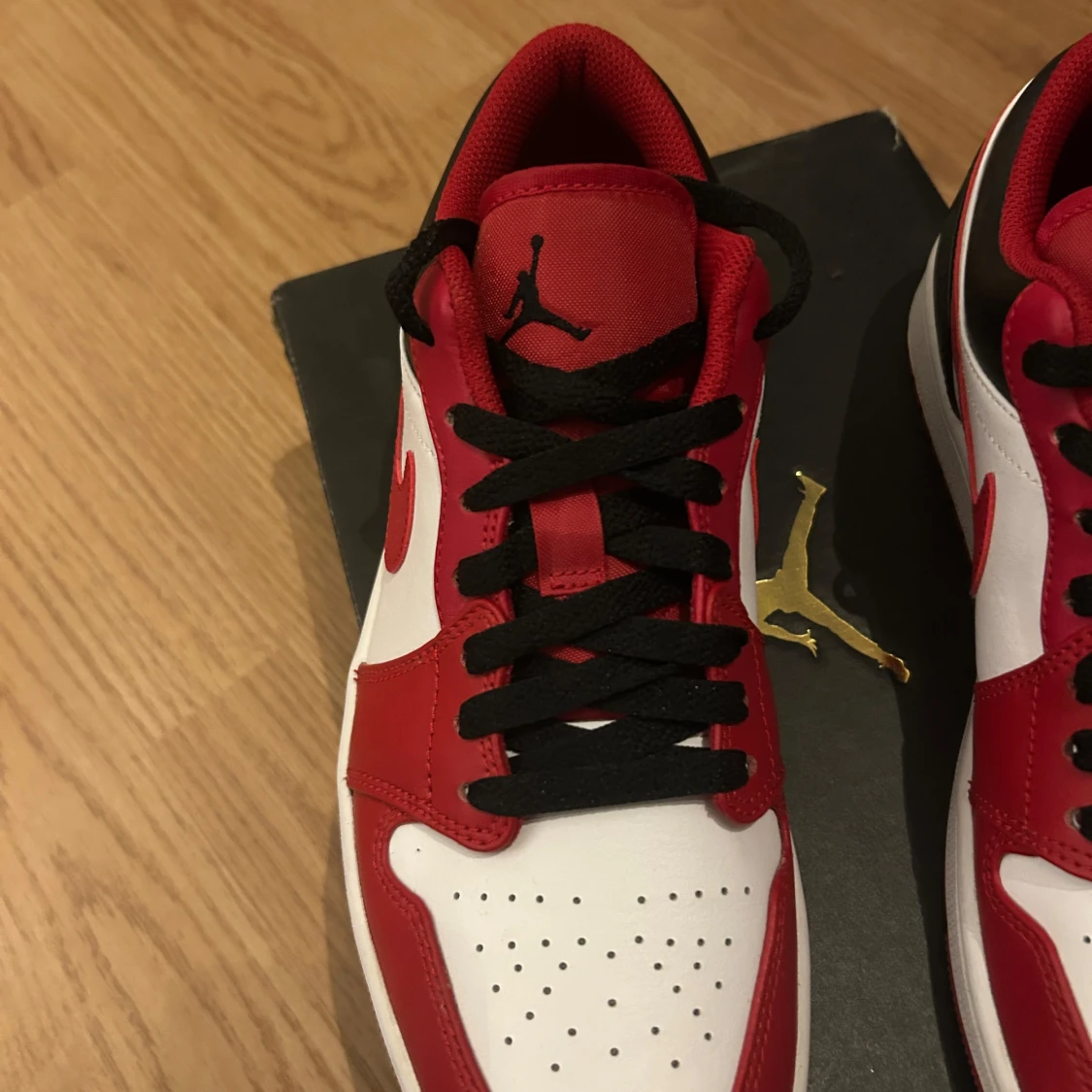 Nike Air Jordan 1 Low Chicago - 2