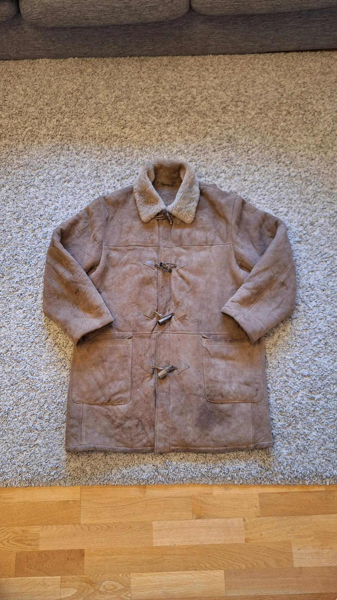 Brun duffel jacka från Canterbury Leather International 