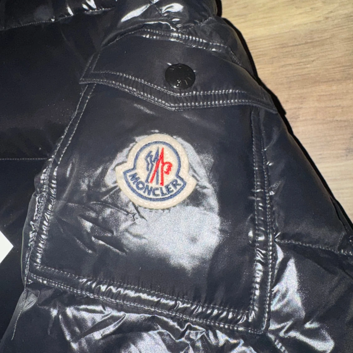 Svart pufferjacka från Moncler - 2