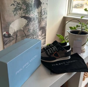 Phillipe model  - Hejjjjj!!!!!! Säljer nu min phillipe model runners använda fåtal gånger nypris 3000kr ish mitt pris endast 999kr