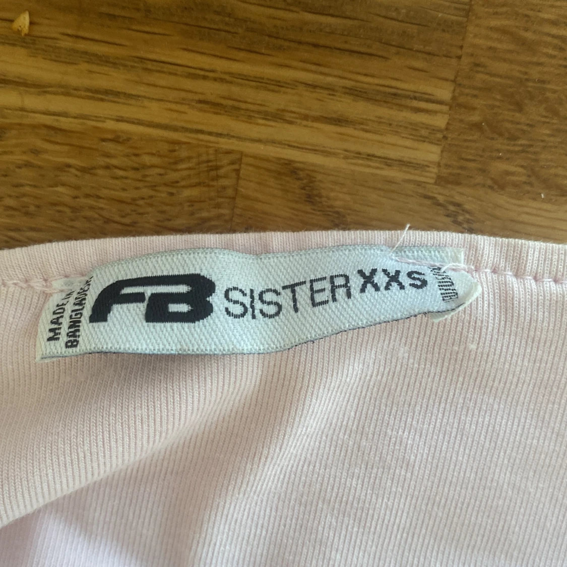 Ljusrosa croppad linnetopp FB Sister - 2