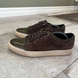 Lanvins cap toe - Riktigt feta lanvins i bra skick, inga större defekter men du ser på bilderna. Hör av er vid frågor. Pris kan diskuteras med rimliga priser.