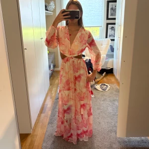 Otrolig långklänning  - Superfin långklänning som endast använd 1 gång
