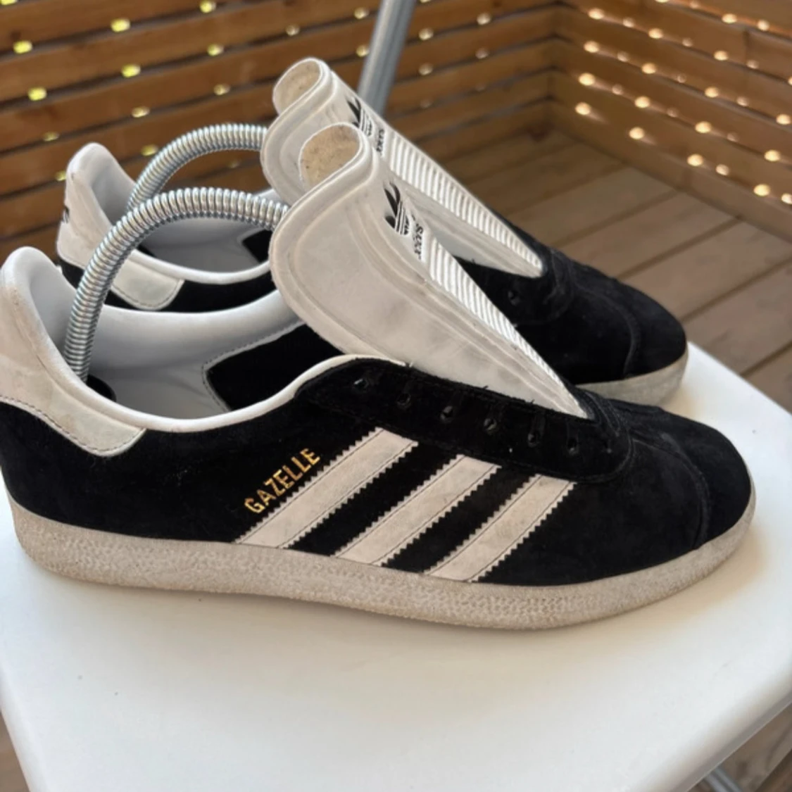 Adidas Gazelle svartvita sneakers - 1