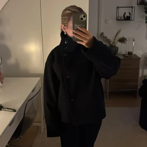 Kappa  -  Kappa från Gina använd fåtal gånger så väldigt fint skick ❤️ storlek s men passar mig som har xs men skulle även passa M