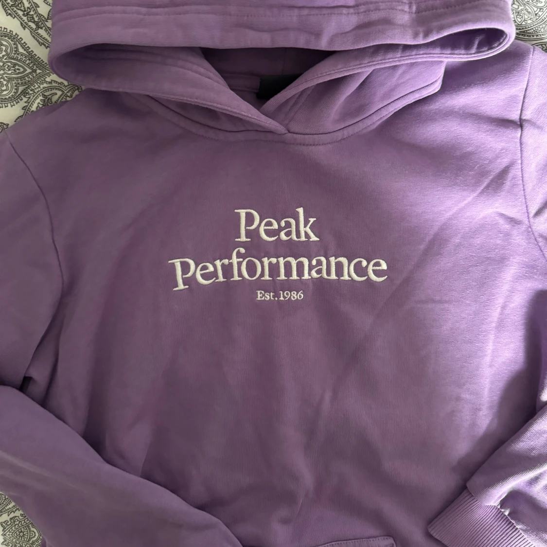 Lila hoodie från Peak Performance - 2