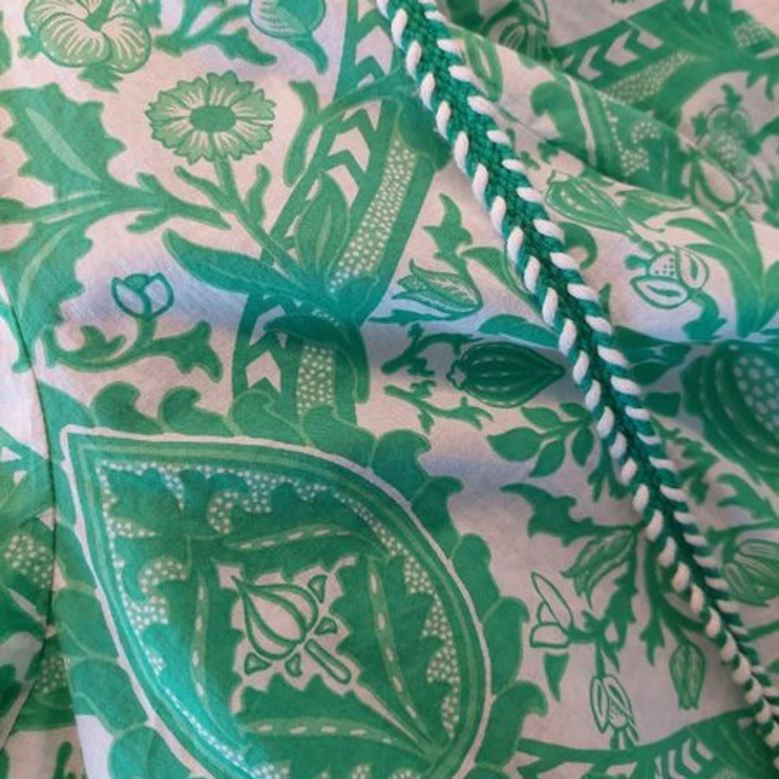 Grönvit blommig kortklänning Zara passar M/S (XS) - 2