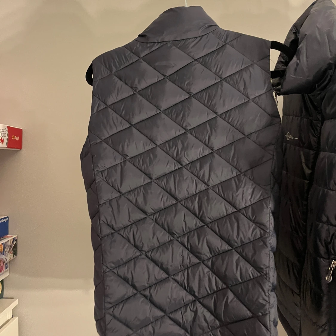 Mörkblå quiltad dunväst JH Collection XS - 2