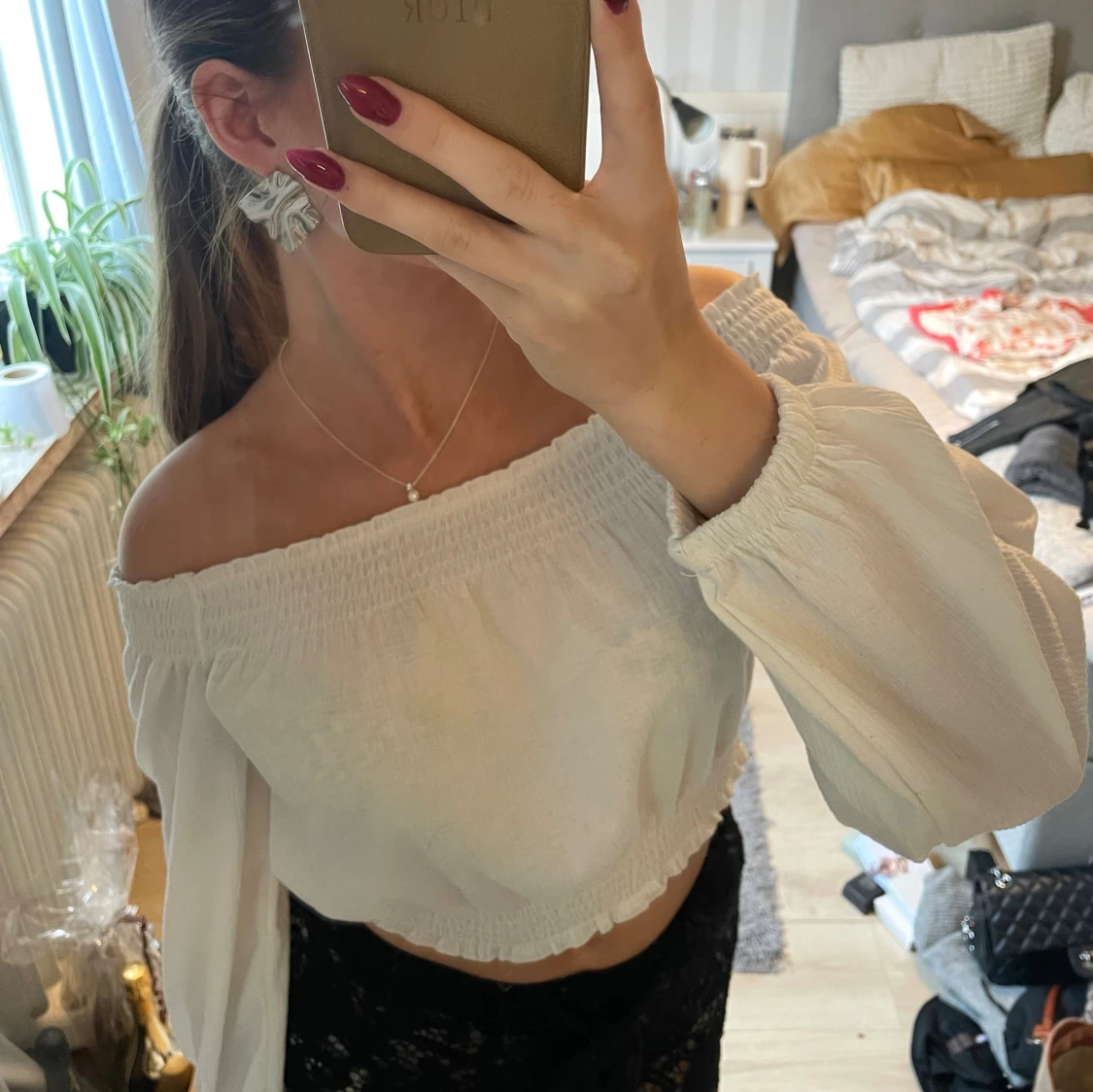 Vit offshoulder croppad blus - 1