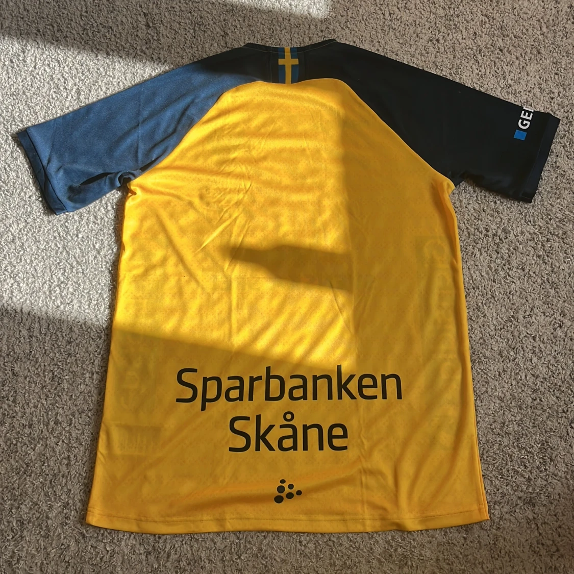 Gul och marinblå handbollströja från Craft  storlek M - 1