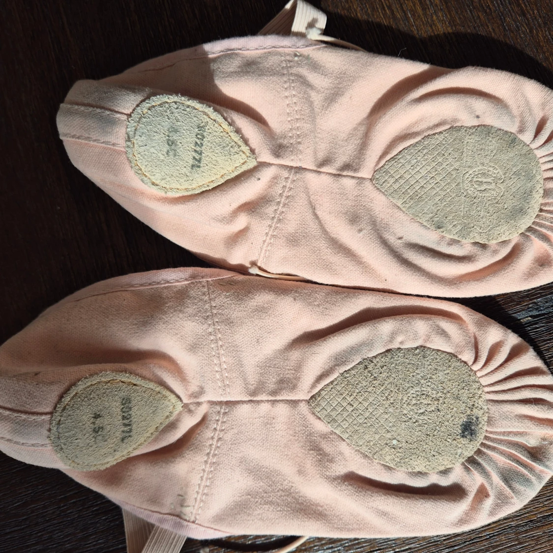 Ballerinaskor i ljusrosa från Bloch - 2