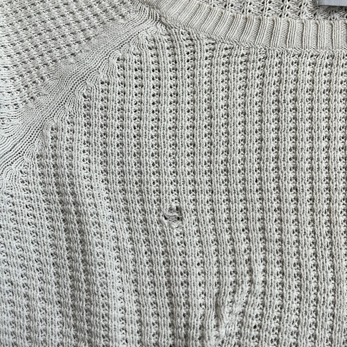 Vit stickad tröja från Size & Needle - 2