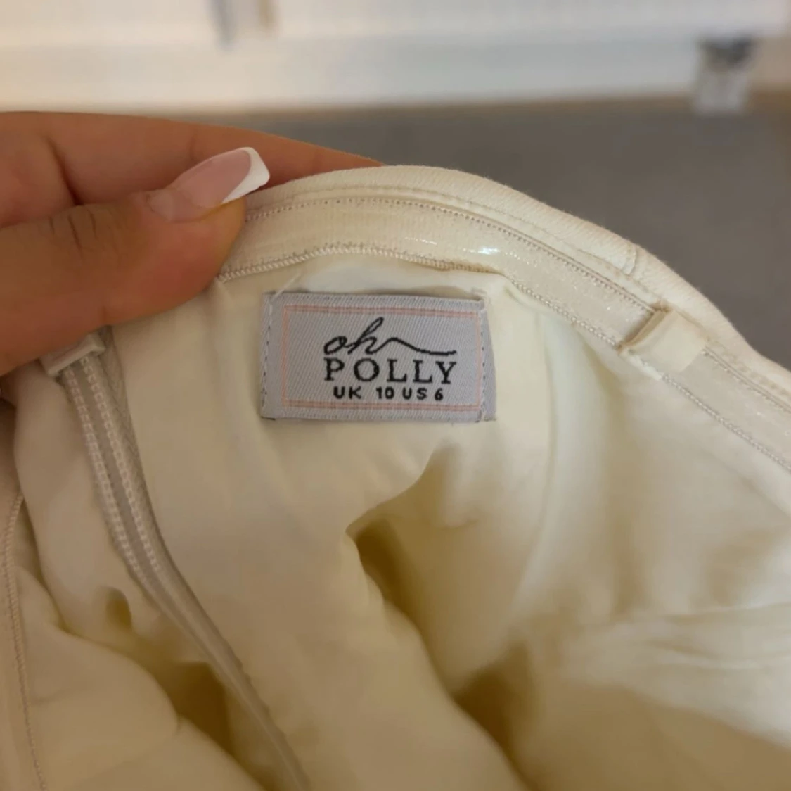 Offwhite kort klänning från Oh Polly - 2