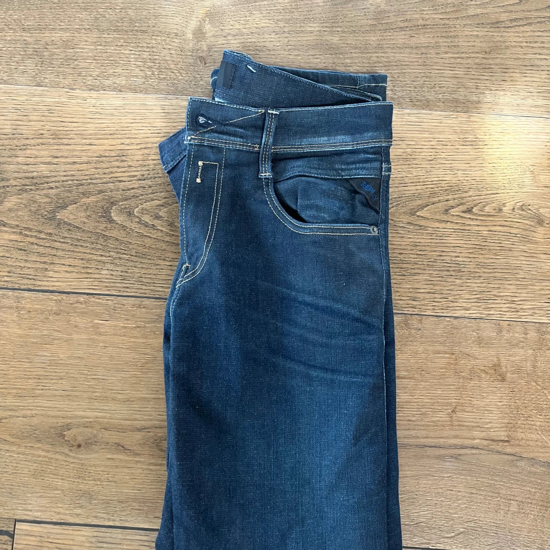 Mörkblå Replay Anbass jeans - 1