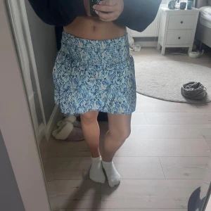 Volang Kjol - Fin volang kjol använd fåtal gånger💞