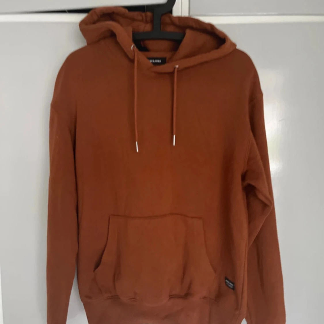 Roströd /bru  hoodie från Jack & Jones