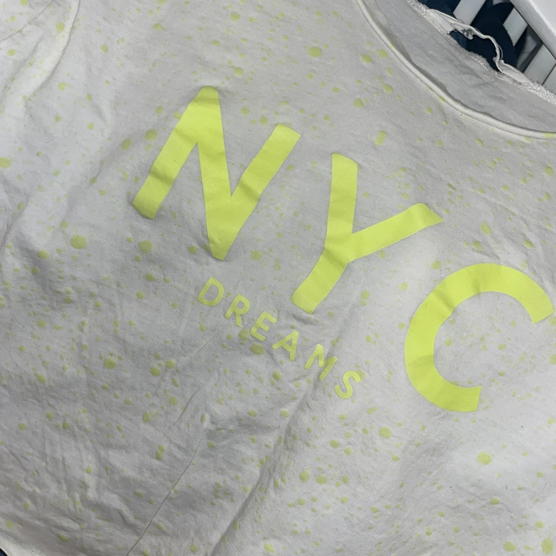 Vit & neon croppad t-shirt H&M🫰🏼 - 1