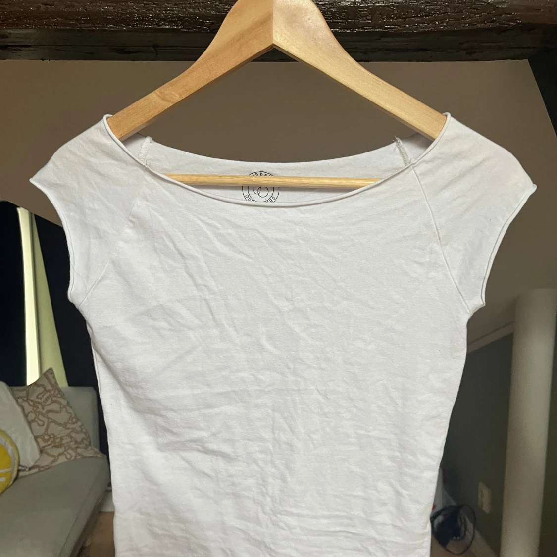 Vit topp från Urban Outfitters - 1