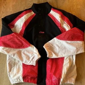 Corteiz Vindjacka - Storlek M. TTS, köpt från hemsidan med kvitto. Perfekt skick inga konstigheter