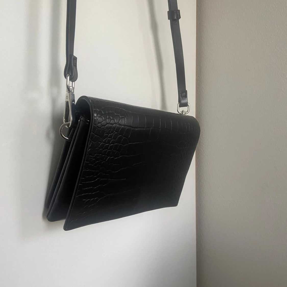 Svart axelväska i skinn