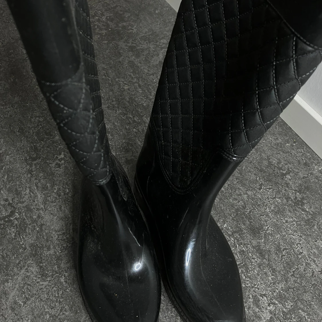 Svarta quiltade stövlar - 1