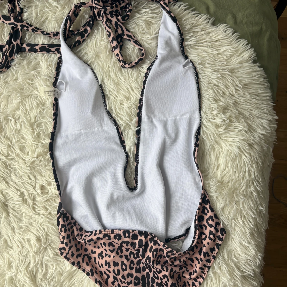 Leopardmönstrad rosa baddräkt med knyt - 1