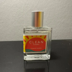 Clean Classic Tropical Escape 50ml - Clean Classic Tropical Escape Eau de Toilette 50ml, mängd enligt bild.