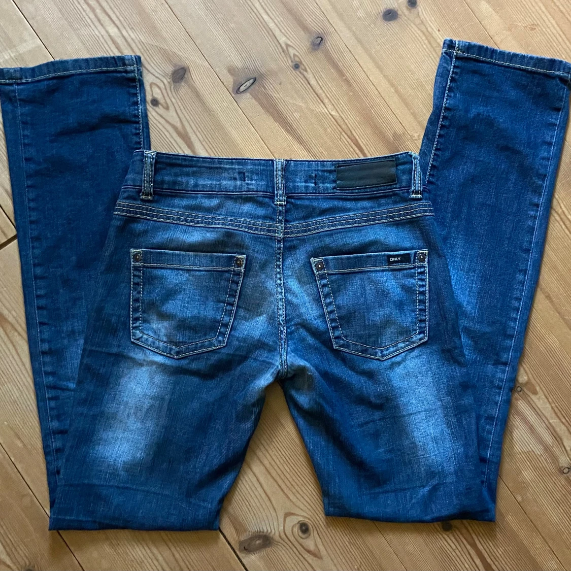 Blå raka jeans från ONLY - 1