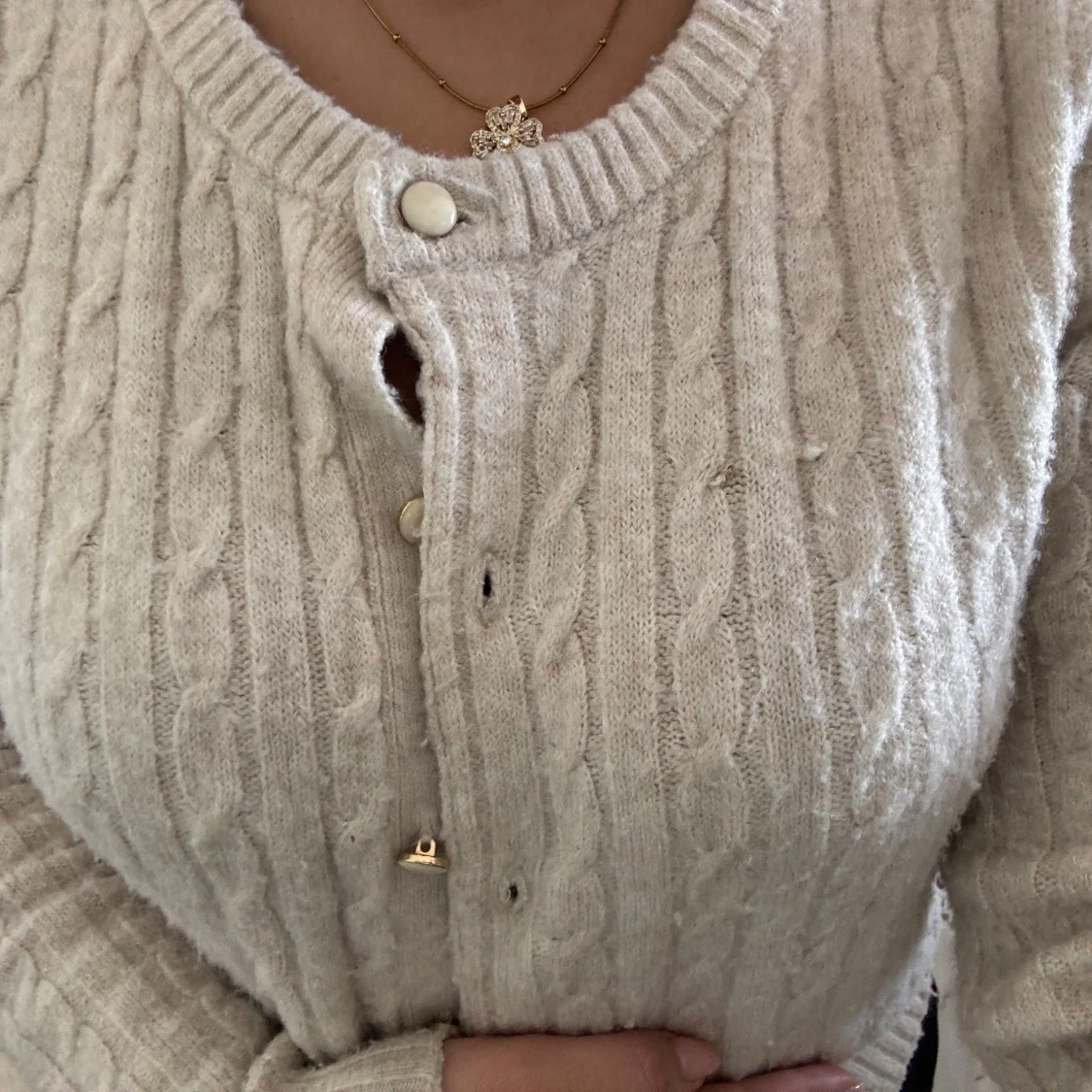 Beige kabelstickad kofta Holly & Whyte - 2