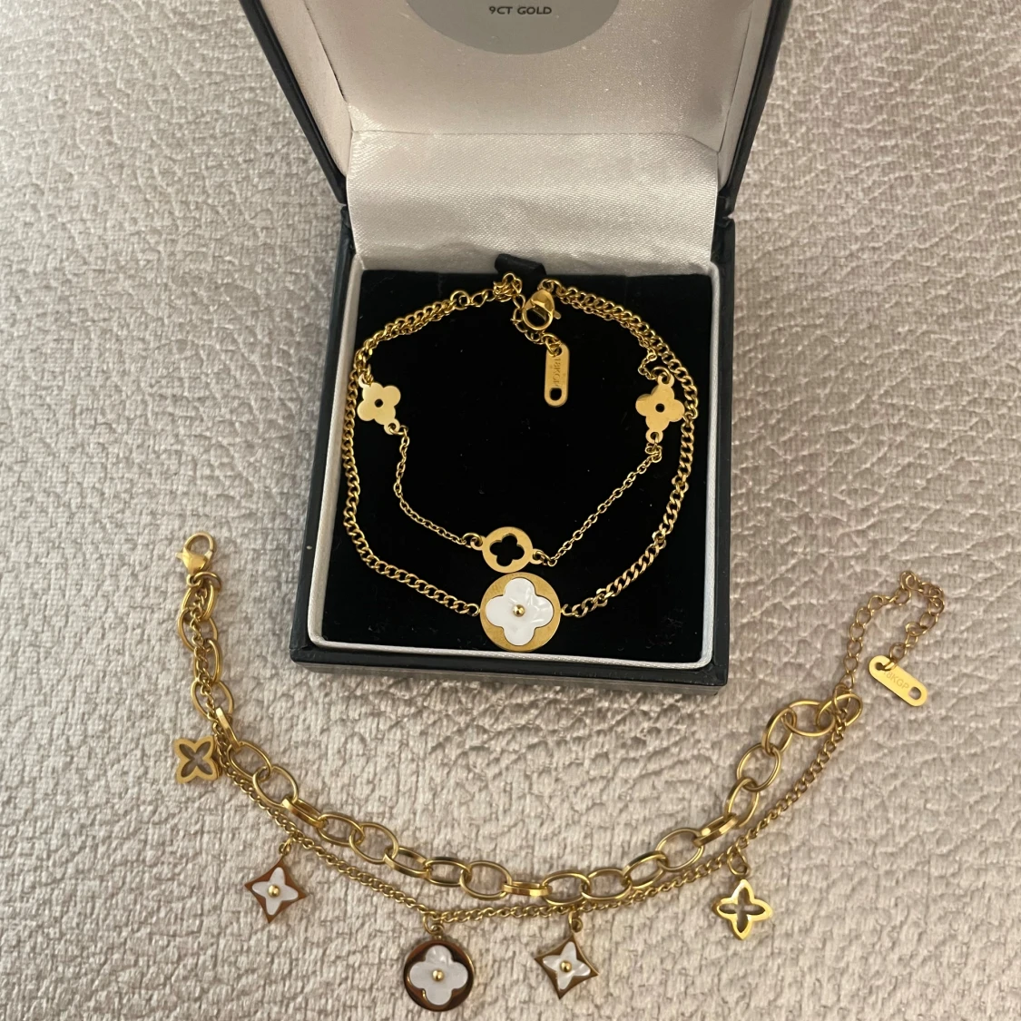 Guldpläterade armband - 1