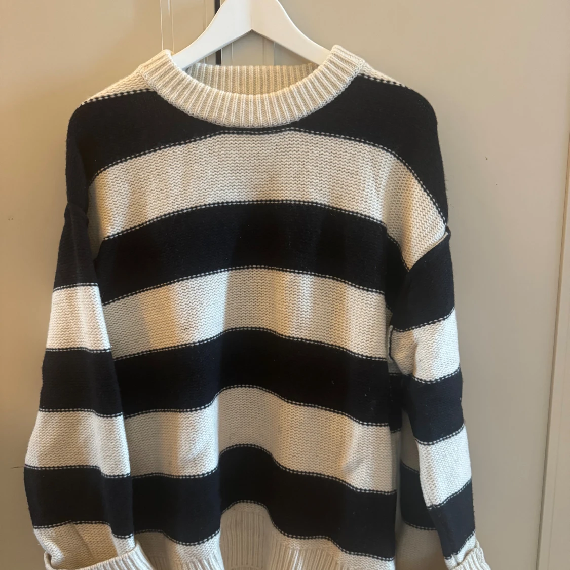 Randig stickad tröja från H&M