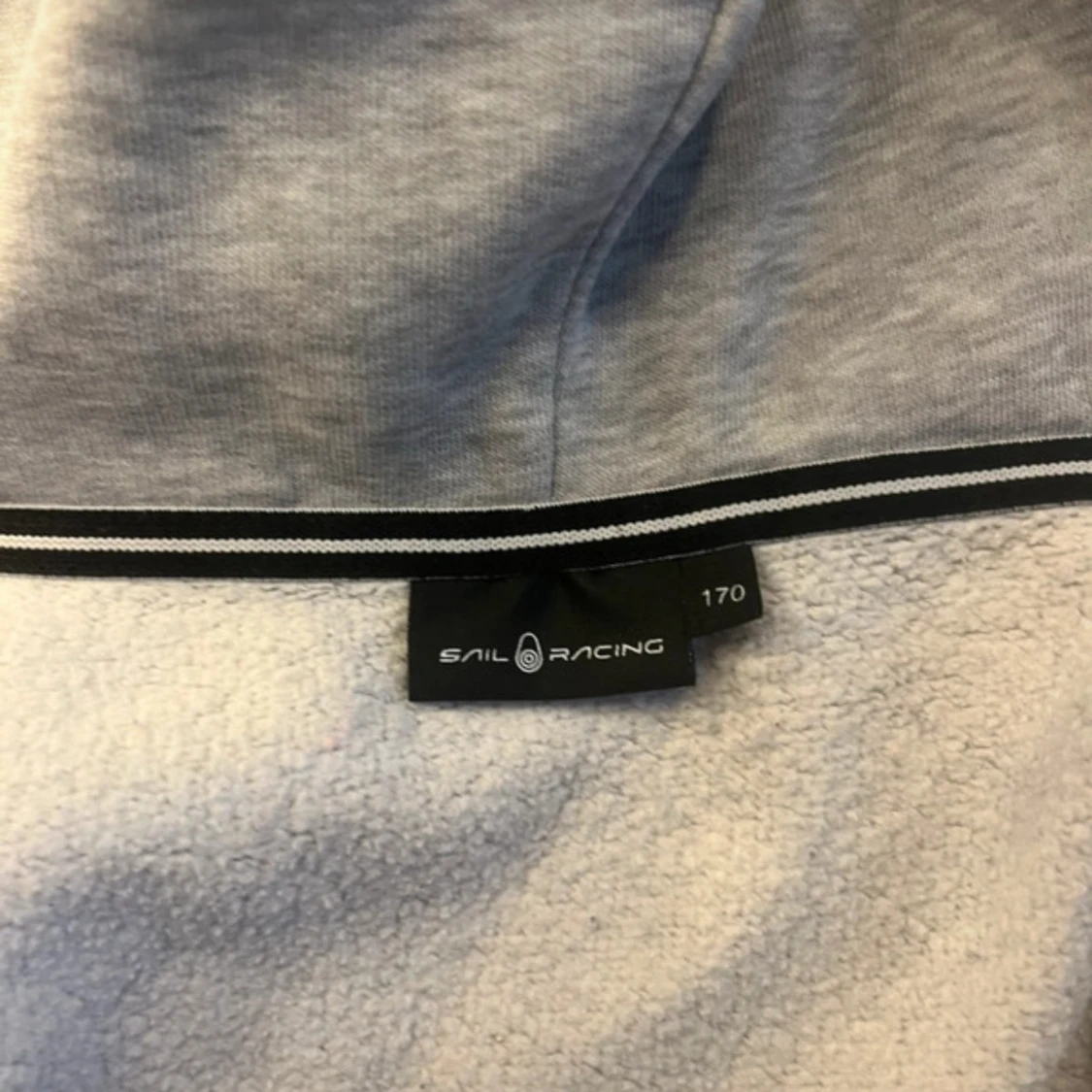 Grå Sailracing Hoodie - 1