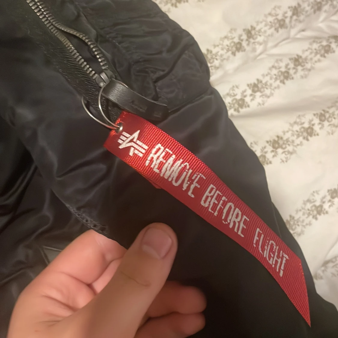 Svart parkas från Alpha Industries - 1