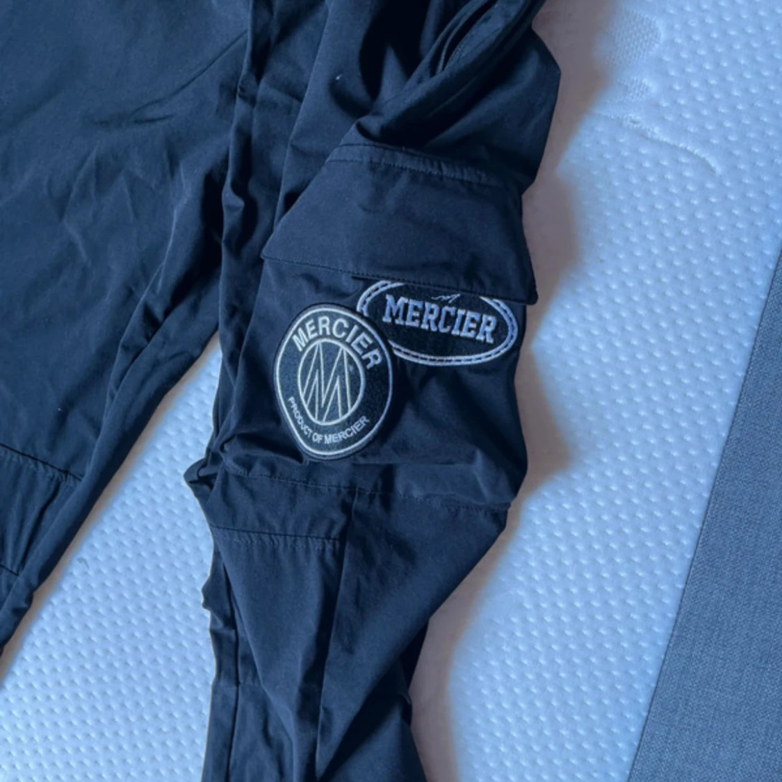 Svarta cargopants från Mercier - 1