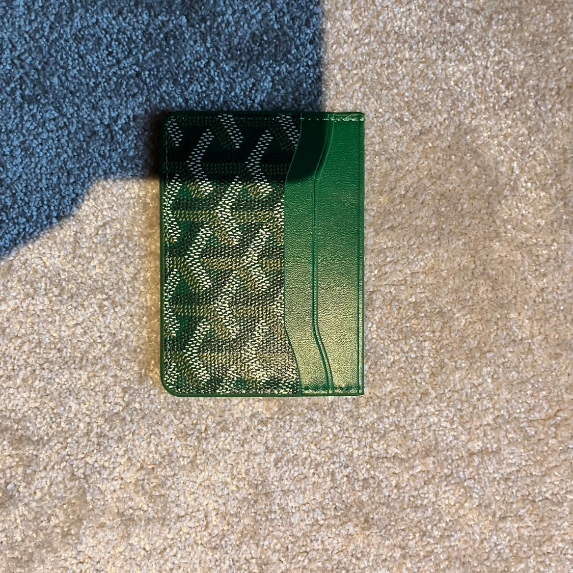 Grön korthålare från G - 2