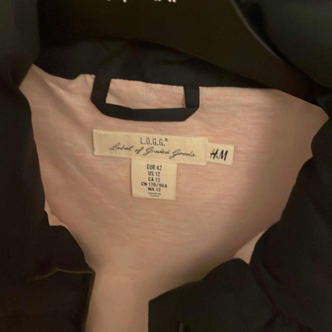 Svart dunväst från H&M L.O.G.G. - 1