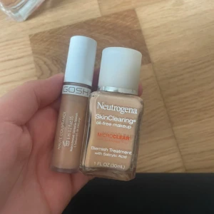 Neutrogena foundation & GOSH concealer sett - Säljer en Neutrogena SkinClearing oil-free foundation i beige nyans och en GOSH Haute Couvrance concealer i ljusbrun ton. Båda har smidiga förpackningar med vita lock och passar perfekt för en jämn och fräsch bas. SÄLJER TILLSAMMANS