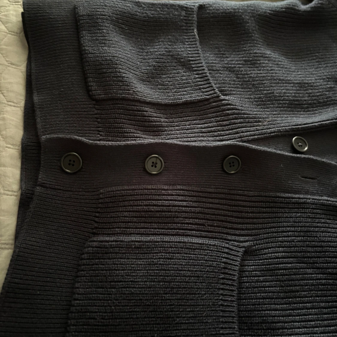 Mörkblå kofta från John Henric - 2