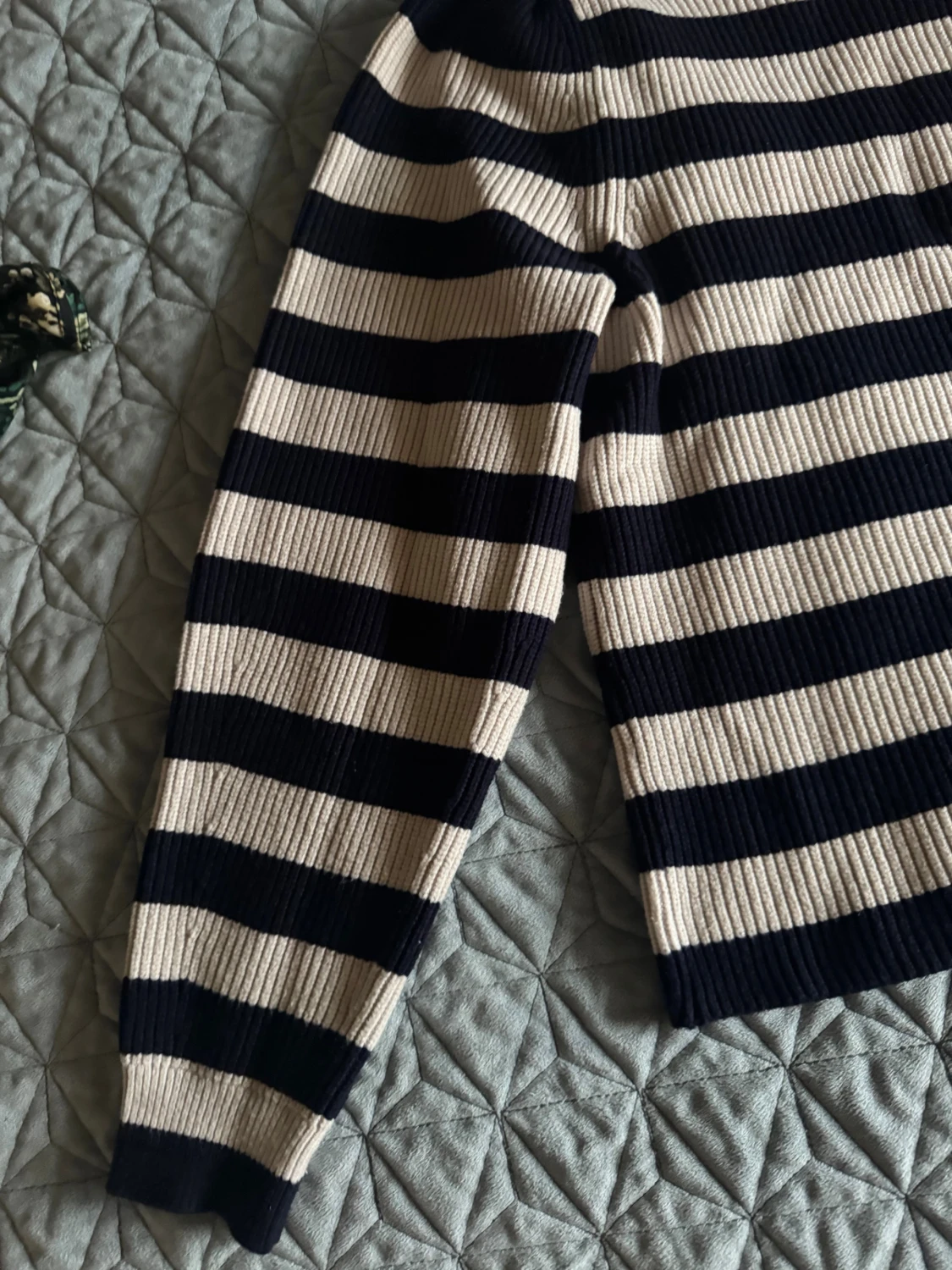 Randig stickad tröja från MNG - 5