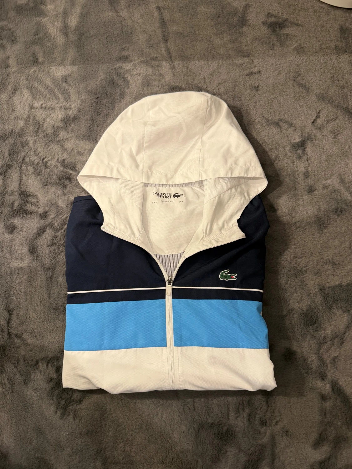 Lacoste Sport blå-vit vindjacka