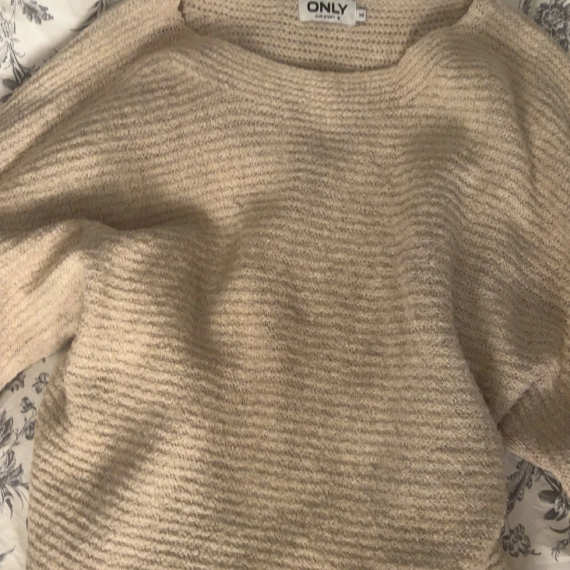 Beige stickad tröja från ONLY - 3