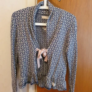 2 odd molly cardinga  - 2 odd molly cardinga för 1080kr