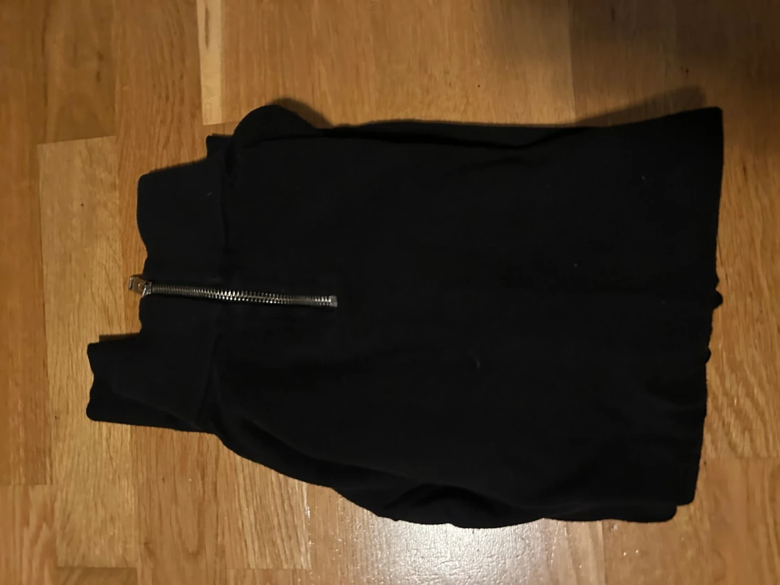 Svart half zip tröja från Jack and jones - 1