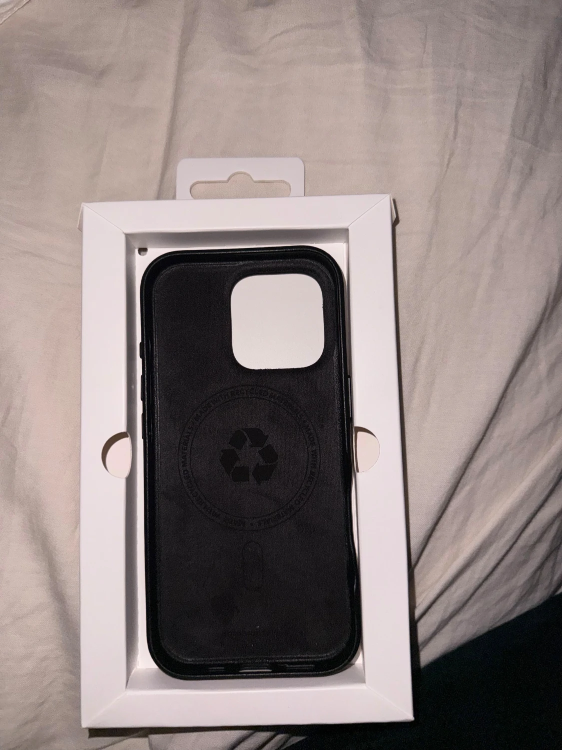 mobilskal till iphone 16 pro - 1