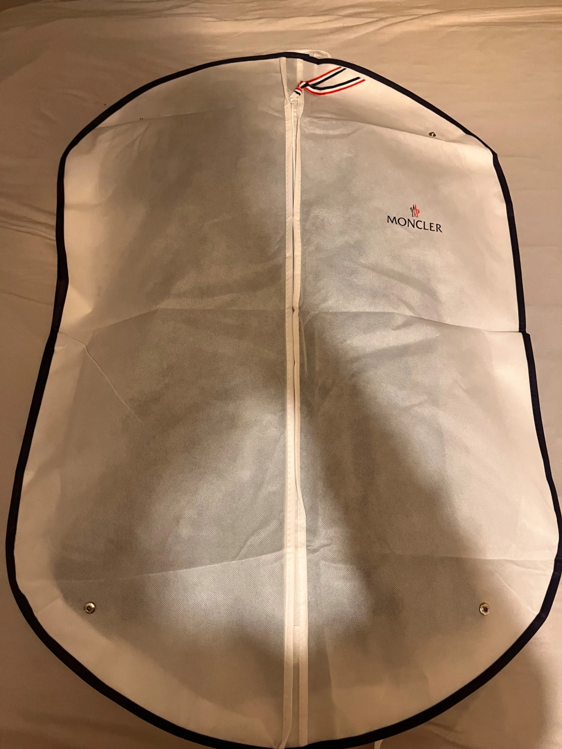 Svart Moncler pufferjacka med huva - 6