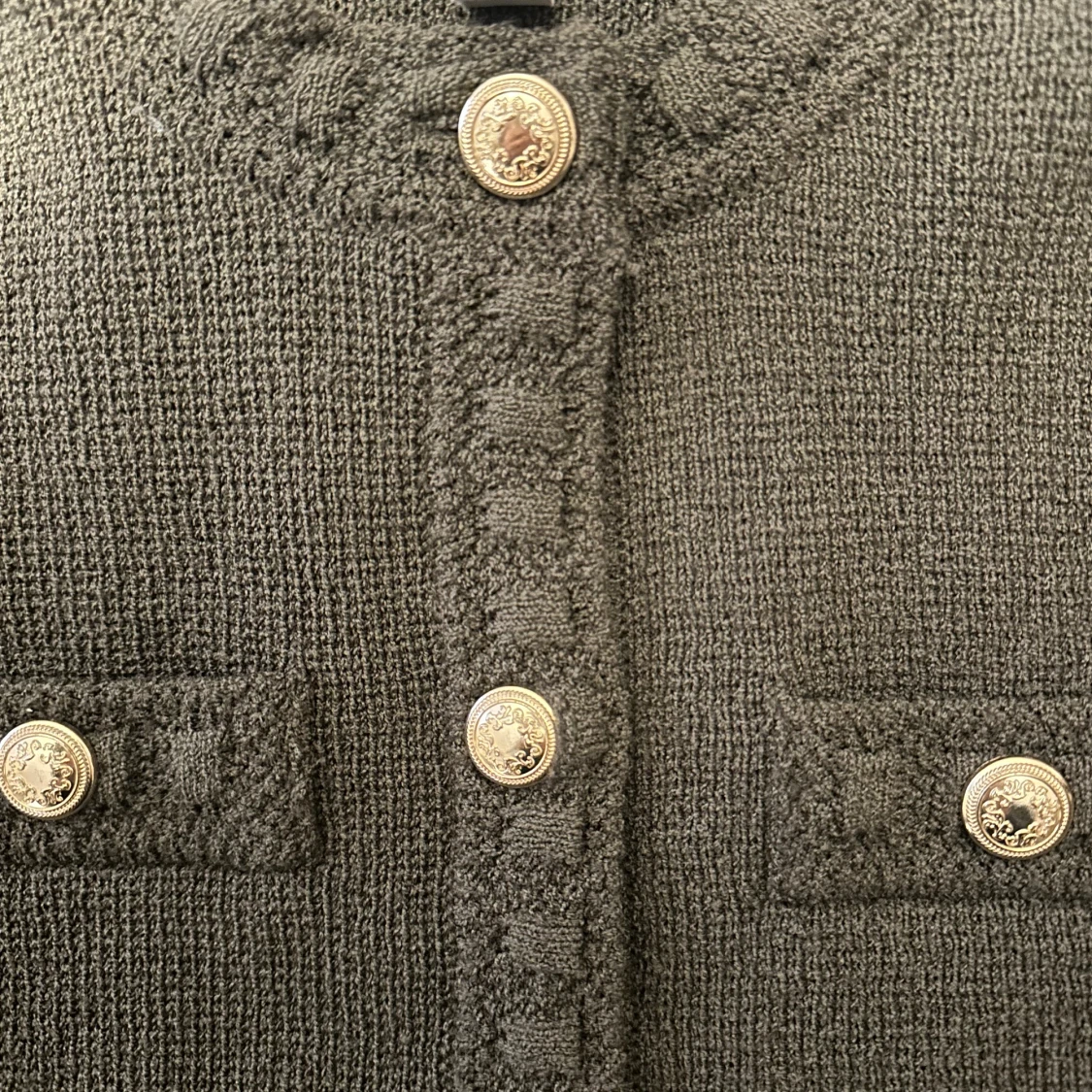 Mörkgrön stickad kofta från H&M - 1