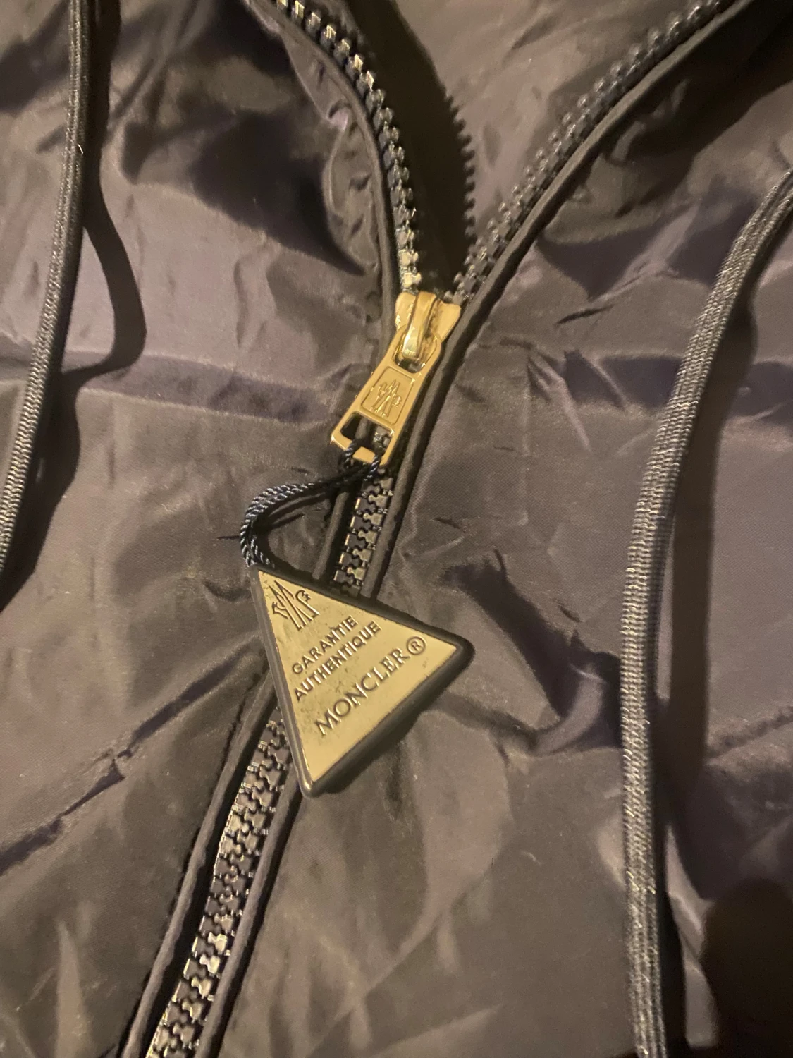 Moncler marinblå vindjacka med huva - 5