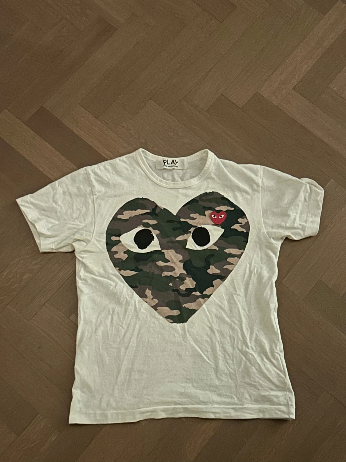 Vit Comme des Garçons Play t-shirt