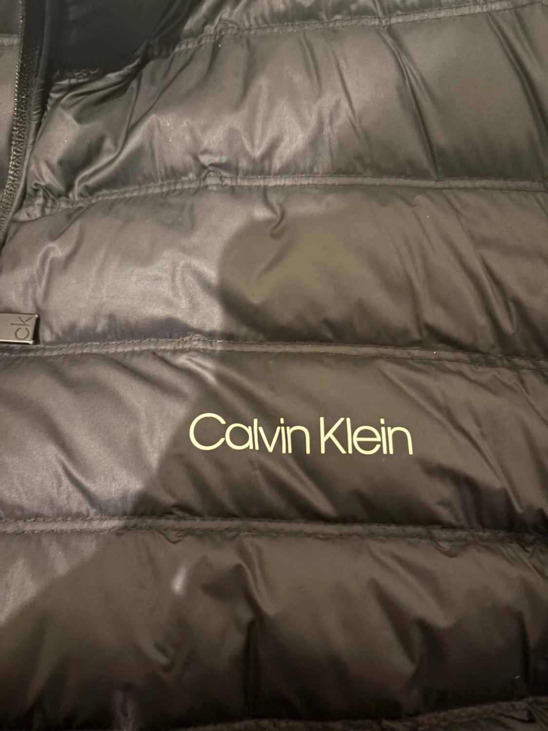 Svart pufferjacka från Calvin Klein - 2